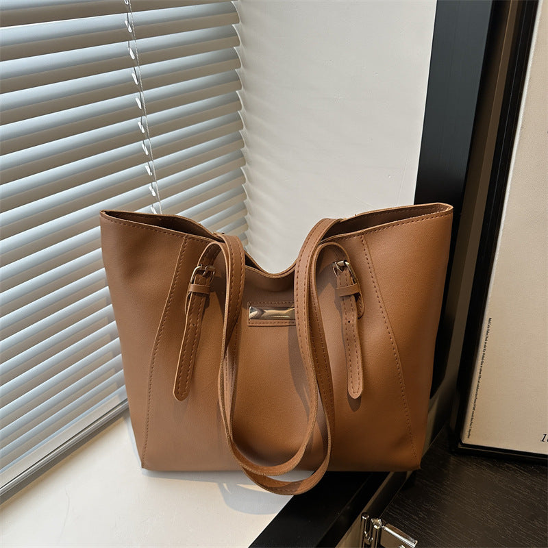 Simple Large Capacity Women's Retro Fashion Shoulder Bag